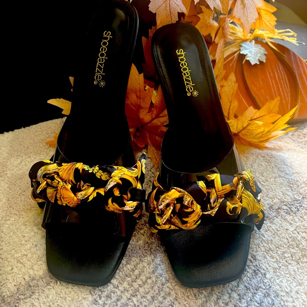 Shoe Dazzle , black and gold new